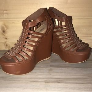 Brown wedges